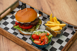 Strzecha burger z wołowiną