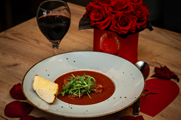 Krem z pomidorów z parmezanem